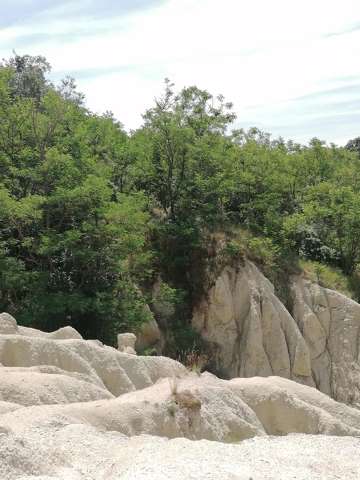 Kazár riolittufa