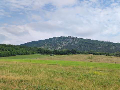 Nagy-Kevély hegy, Pilis