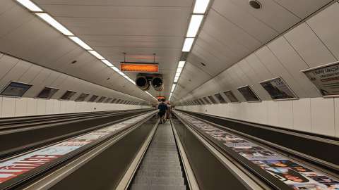 Metro lejárata a Széll Kálmán téren
