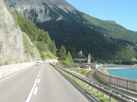 Reschen tó,Dél-Tirol,Olaszország