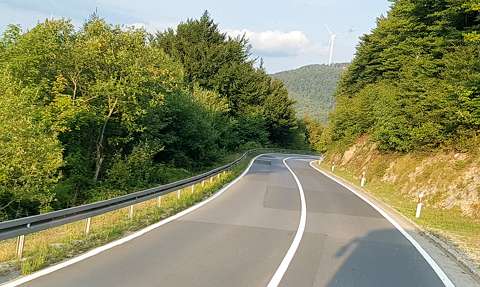 út