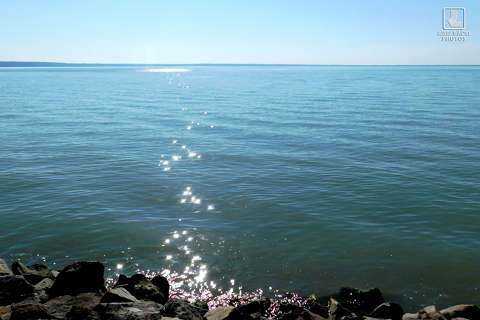 balaton, kövek, víz, csillogás