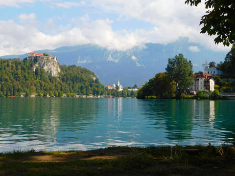 Bledi vár, Bledi tó- Szlovénia