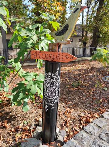 Szob, madár, könyvtár, oszlop