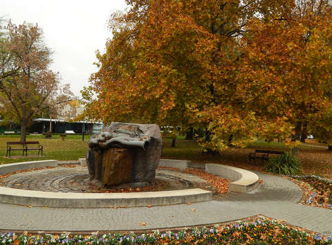 Szent István Park, Balatonalmádi, Pannonia Aqua-szobor
