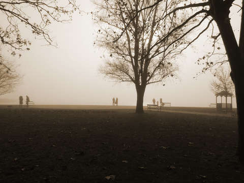 Ködbe veszett Balaton, Balatonalmádi