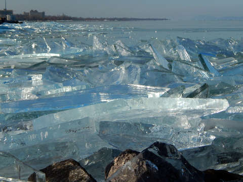 Amikor jégtáblák torlódnak a Balatonon - Siófok.