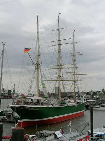 Hamburgi kikötőben