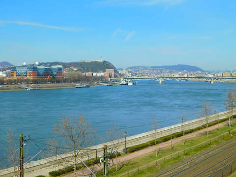 Duna, Budapest, Citadella, híd