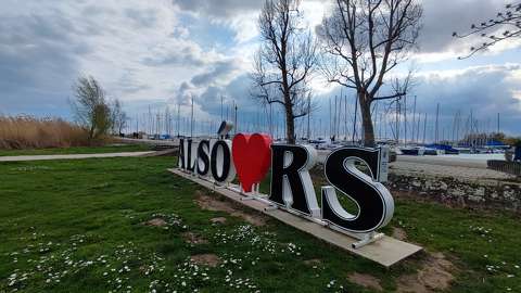 alsóörs balaton magyarország tó