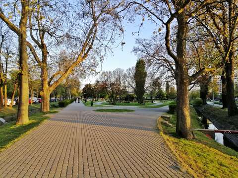 kertek és parkok út