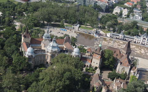 Budapest,Vajdahunyad vára légballonból