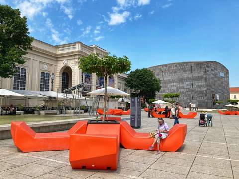 MUMOK, Museumsquartier, múzeum, Wien, múzeumnegyed, nyár, nyaralás