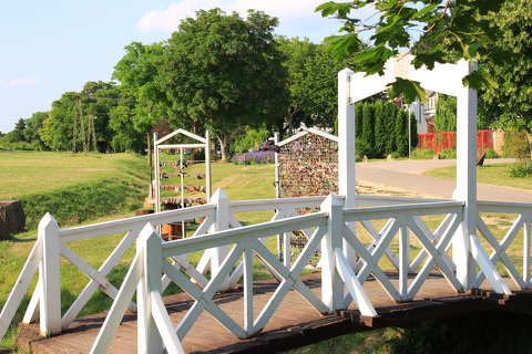 Balatonakarattya magaspart.