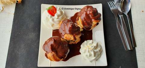 Profiteroles au chocolat