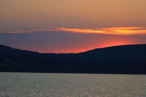 Naplemente varázslat a Balaton partján.
