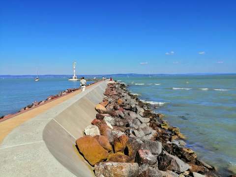 balaton magyarország stég és móló tó
