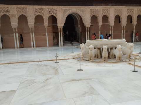 Granada - Alhambra - Patio de los Leones
