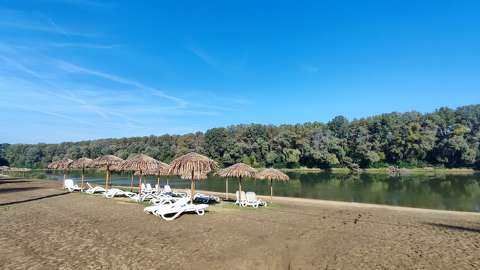 folyó strand