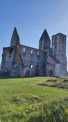 Zsámbék, templom, templomrom, premontrei kolostorrom