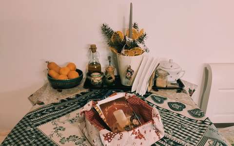 Áldott, békés adventi készülődést