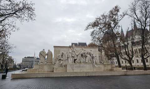 budapest magyarország szobor