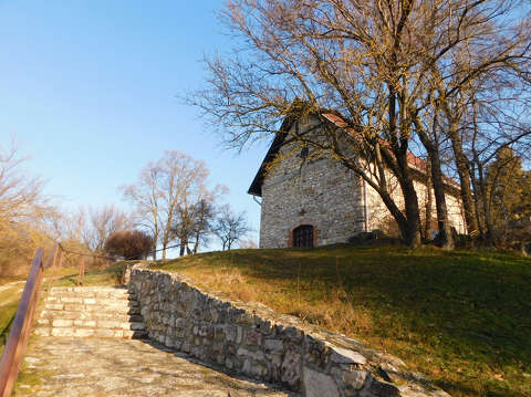 Középkori templomrom - Örvényes
