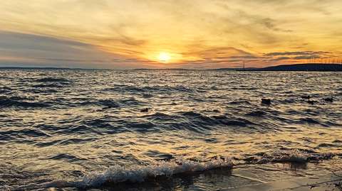 balaton címlapfotó hullám magyarország