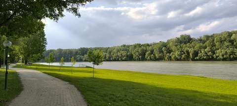 Csongrád, Tisza -part.