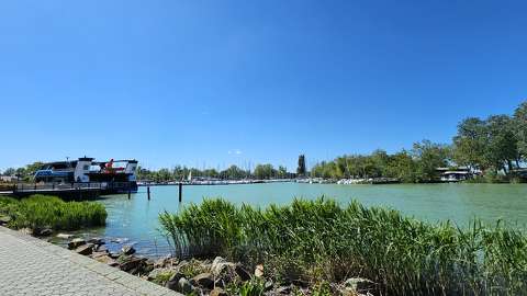 Balatonboglár kikötő