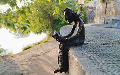 Budapest, Városliget, Kolodko: Drakula miniszobor