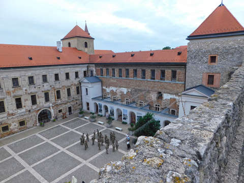 Thury-vár - Várpalota