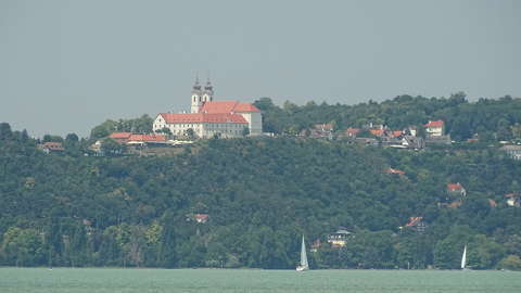 balaton címlapfotó nyár templom