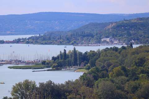 Balaton, nyár, kikötő, domb, panoráma