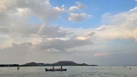 balaton csónak felhő magyarország