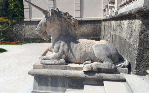 lépcső szobor