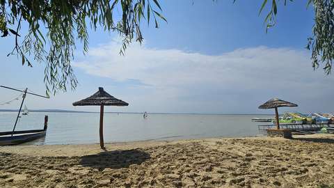 balaton magyarország strand tó