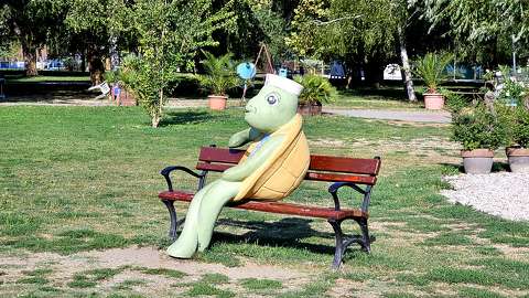 kertek és parkok pad szobor