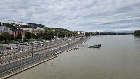 budapest duna felhő folyó