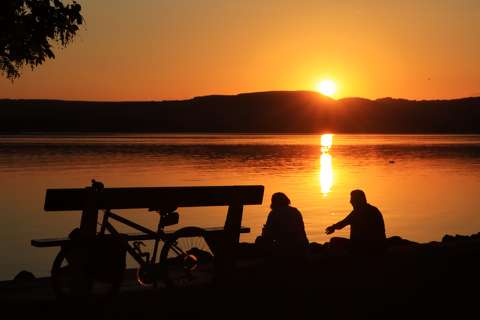 Alkonyati varázslat Balatonfűzfőn.