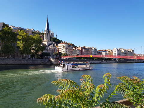 LYON