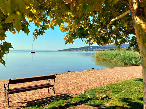 Balatonalmádi, parti részlet