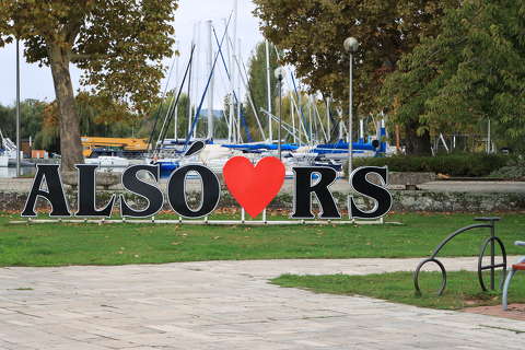 alsóörs balaton kikötő magyarország