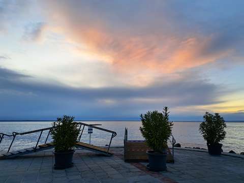 Balatonalmádi, felhők ölelésében.