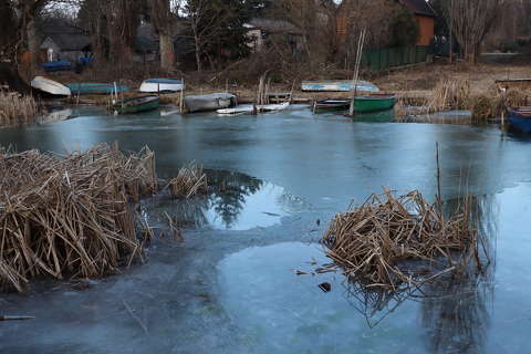 Jeges pillanat Balatonfűzfőn.