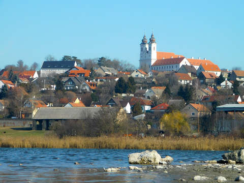 Tihanyi Bencés Apátság, Belső-tó