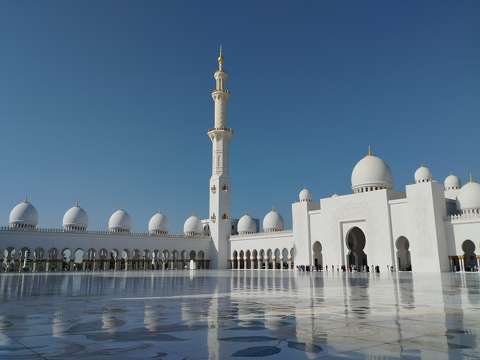 Abu Dhabi, Zájed sejk mecset