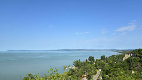 Balaton, Akarattya, Magaspart, Löszfal