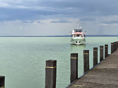 Balaton - vihar előtt, Alsóőrs