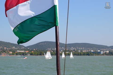 Balaton, vitorlások, zászló